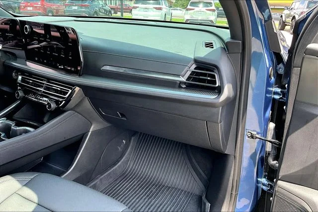 Used 2025 Blue Chevrolet LT image 21