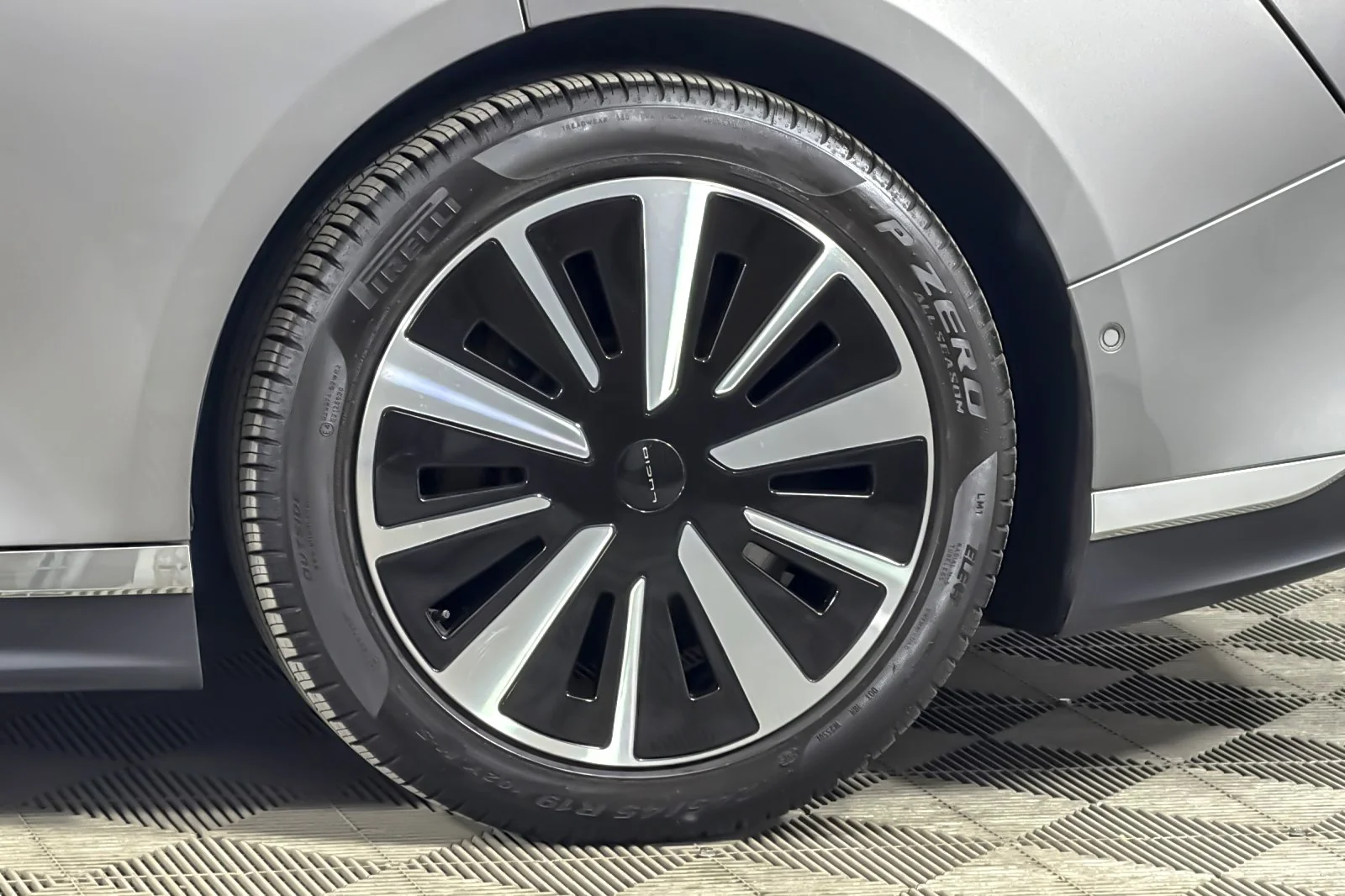 Used 2026 GRAY Lucid Touring AWD image 24