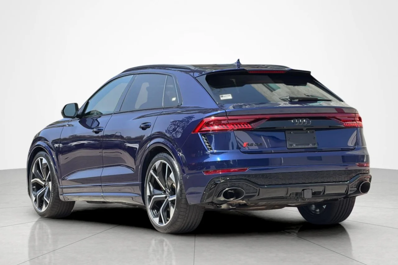 Used 2024 NAVARRA BLUE METALLI Audi  image 3