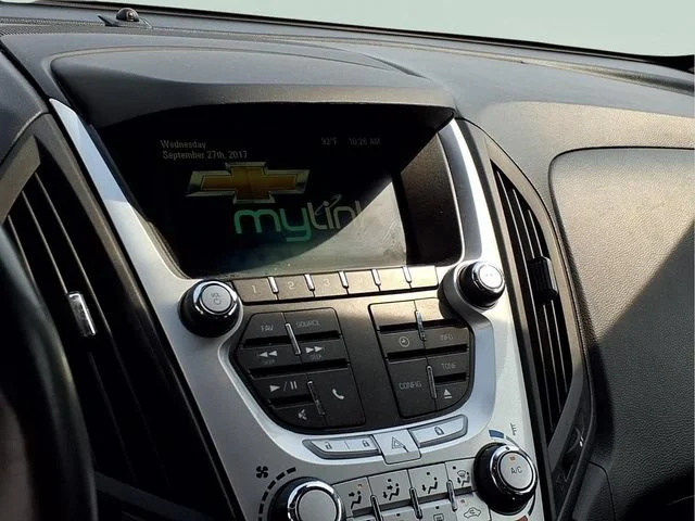 Used 2015 BLACK Chevrolet LT image 9