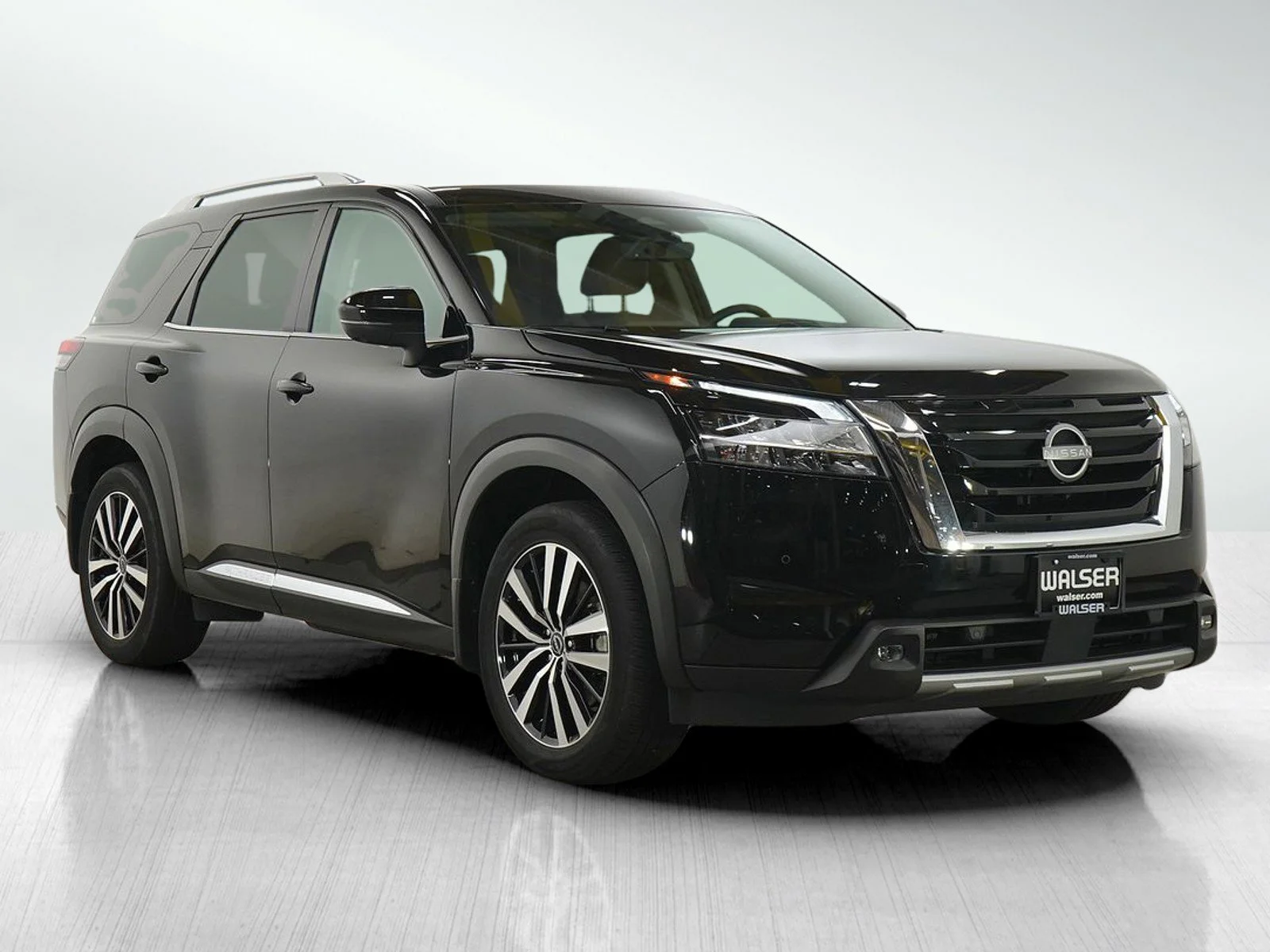 Used 2024 Super Black Nissan Platinum image 8