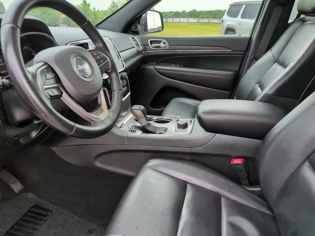 Used 2022 White Jeep Limited image 23
