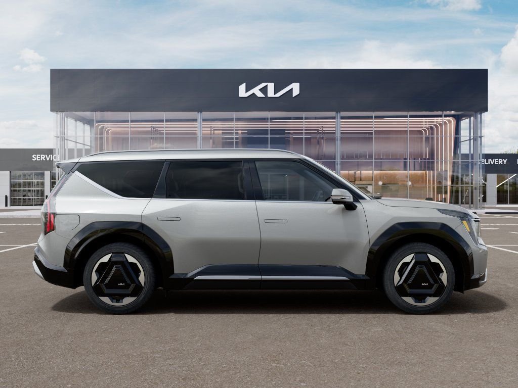 New 2026 White Kia Land image 7