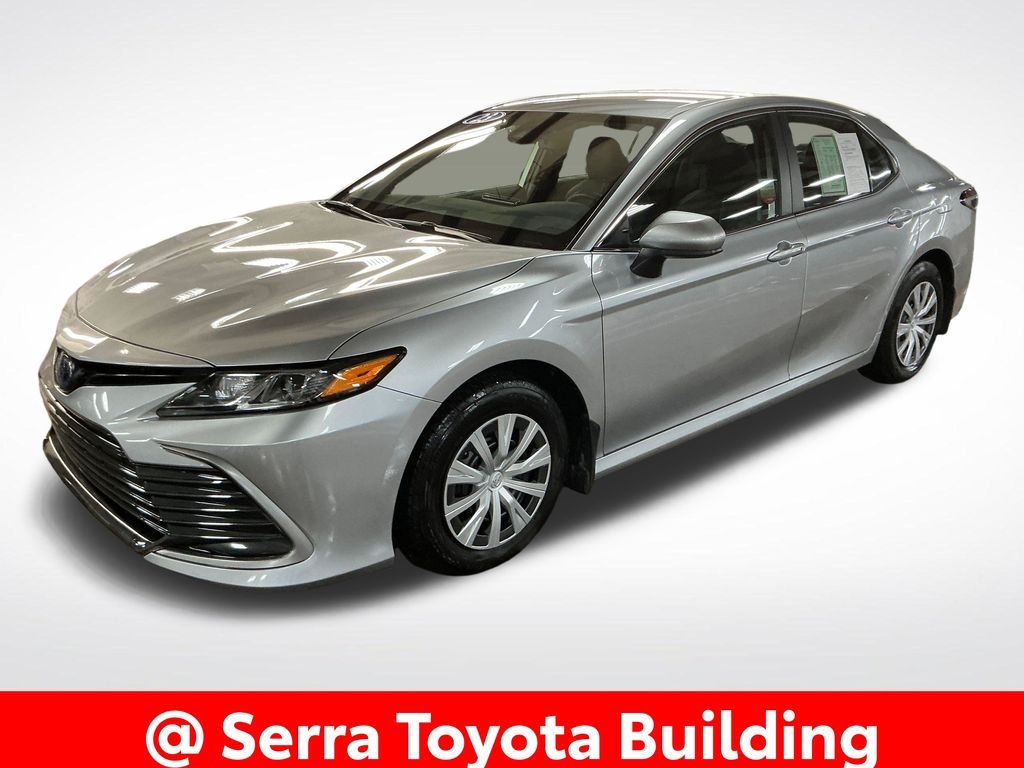 2023 Toyota Camry LE Hybrid's photo