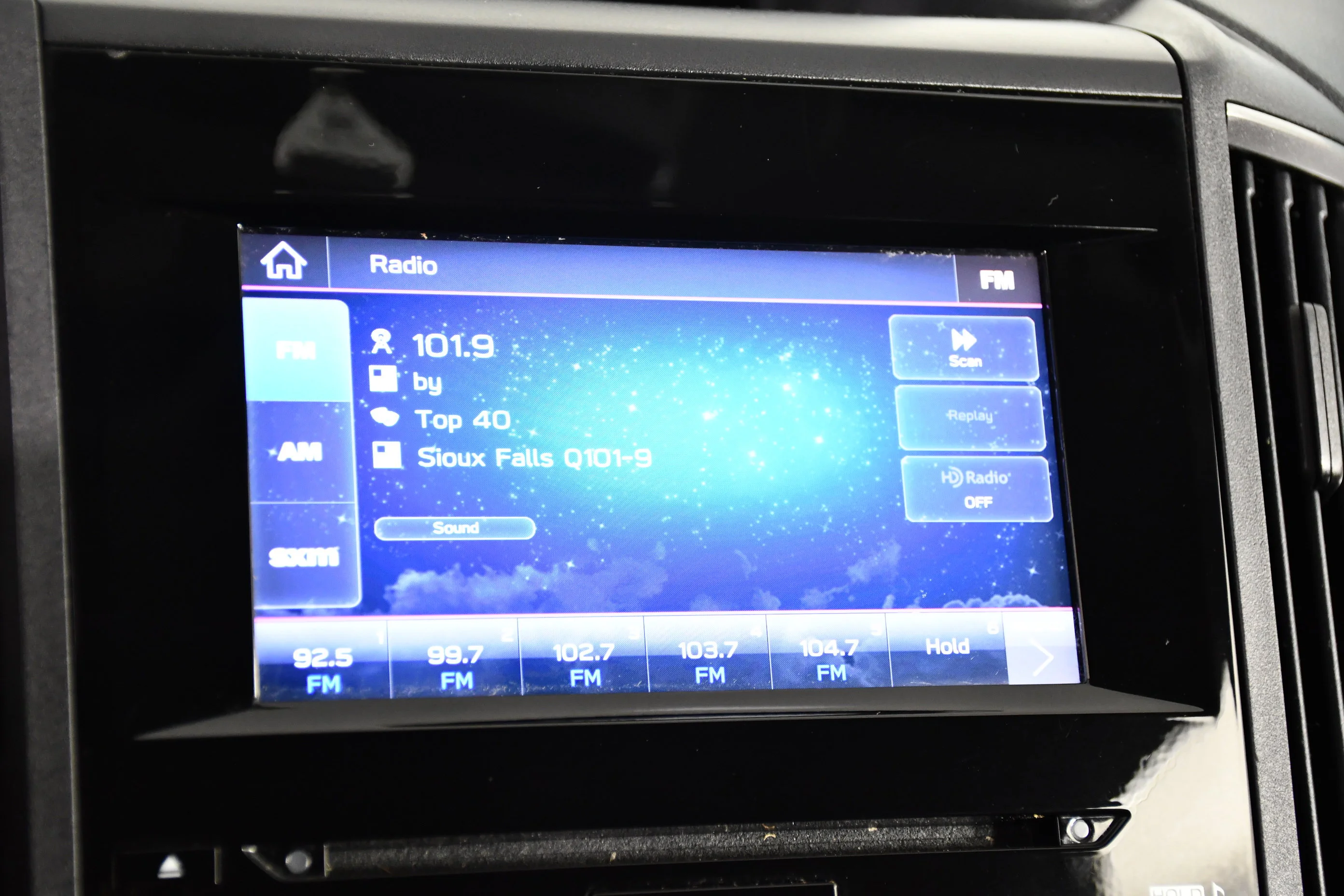 Used 2022 Crystal White Pearl Subaru Premium image 27