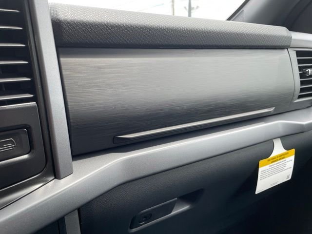 New 2026 Carbonized Gray Metallic Ford XLT image 44