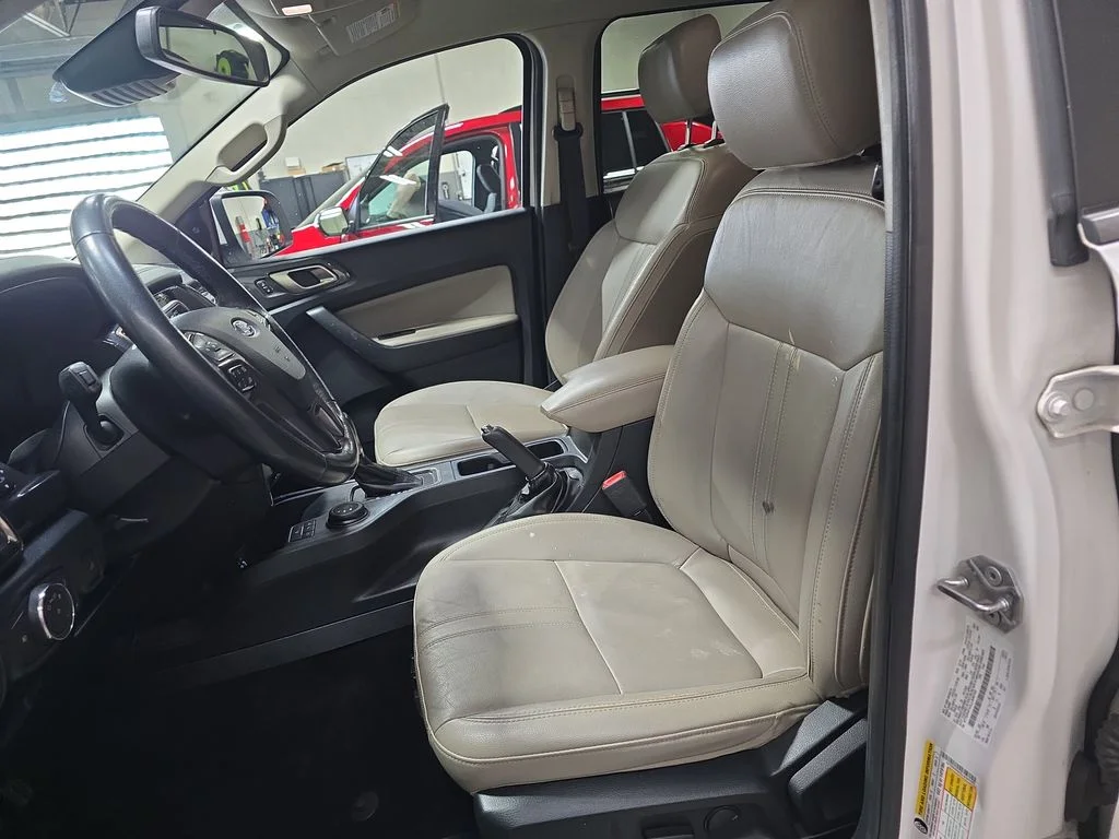 Used 2020 White Platinum Clearcoat Metallic Ford Lariat image 15