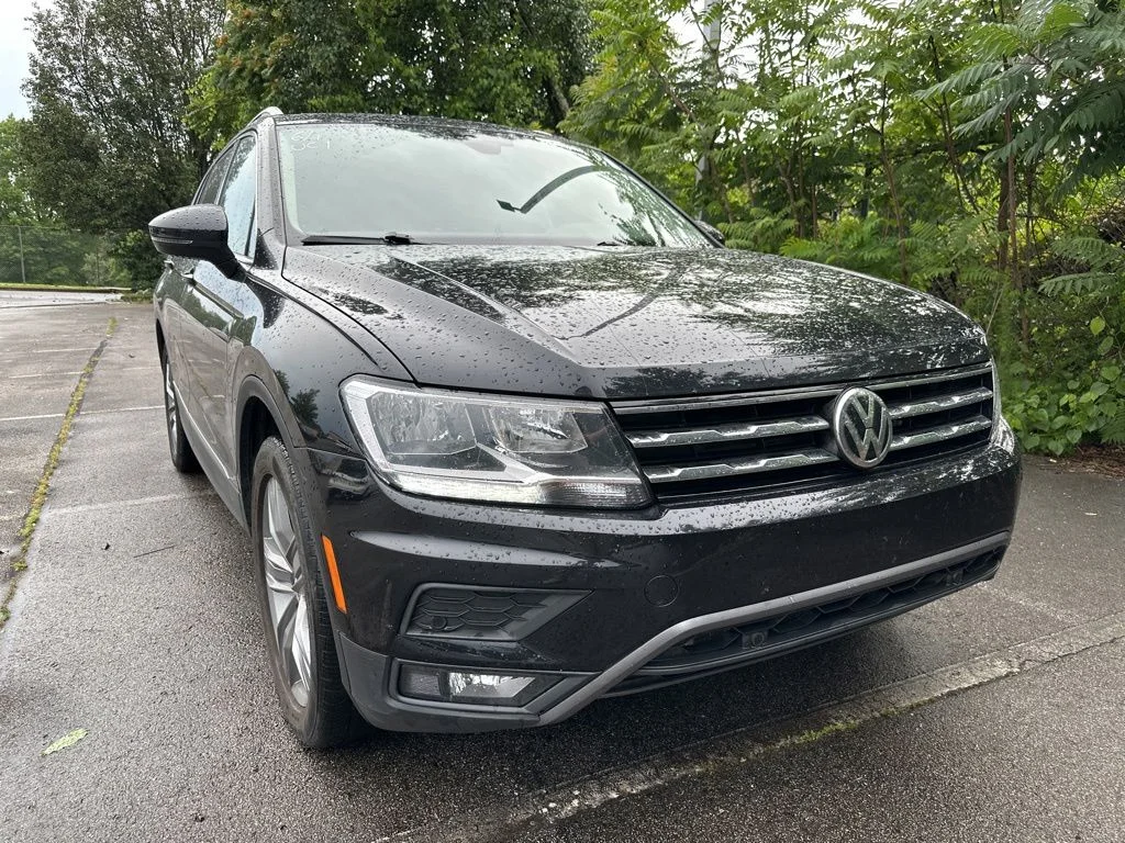 Used 2021 Black Volkswagen 2.0T SE image 1