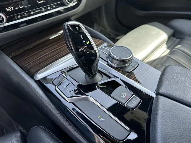 2020 BMW 5 Series 530i - Photo 21