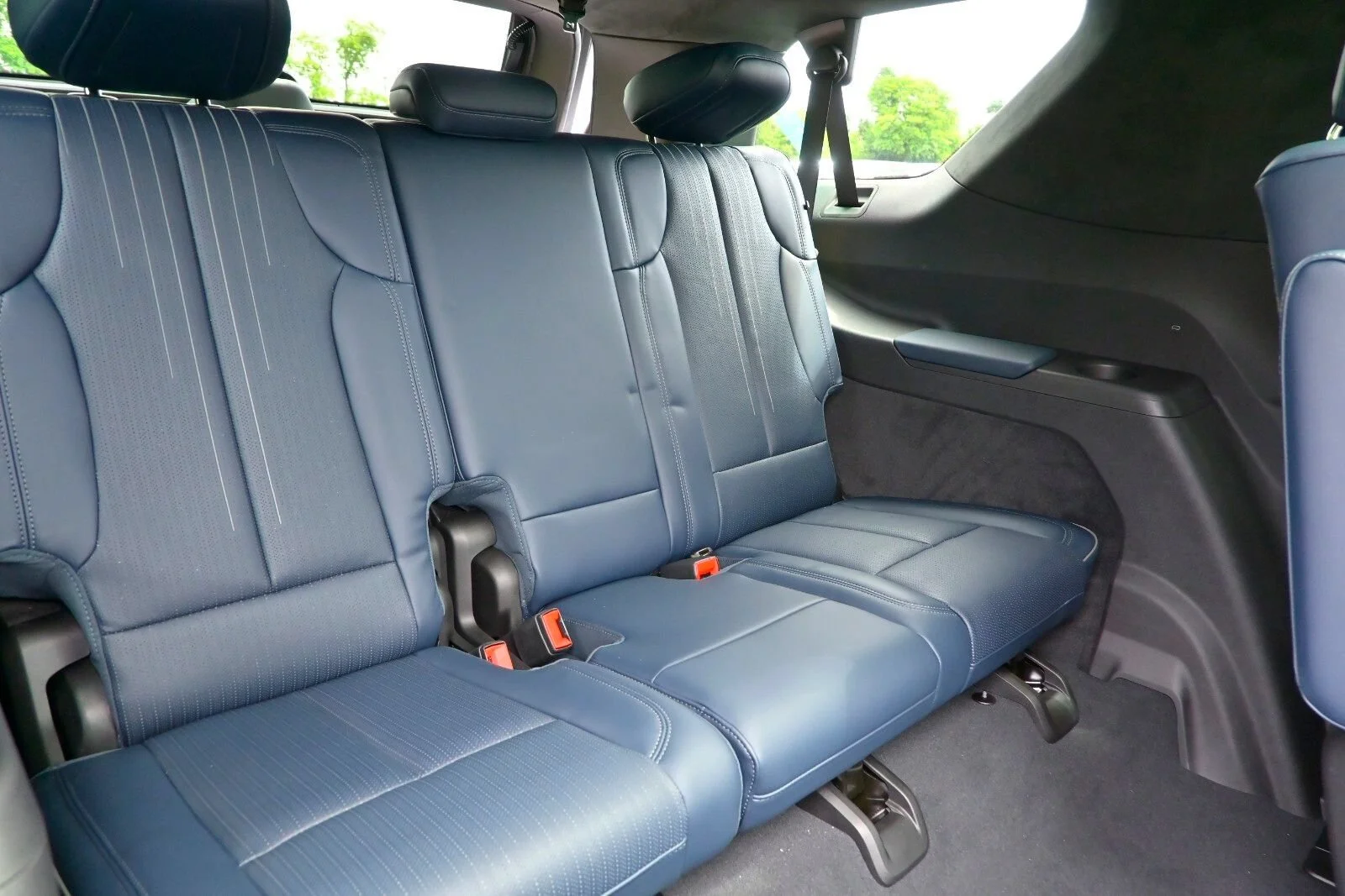 2026 Cadillac Escalade IQL Premium Sport - Photo 35