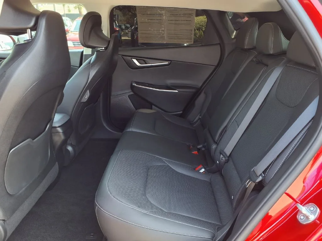 Certified Used 2023 Red Kia Wind image 11