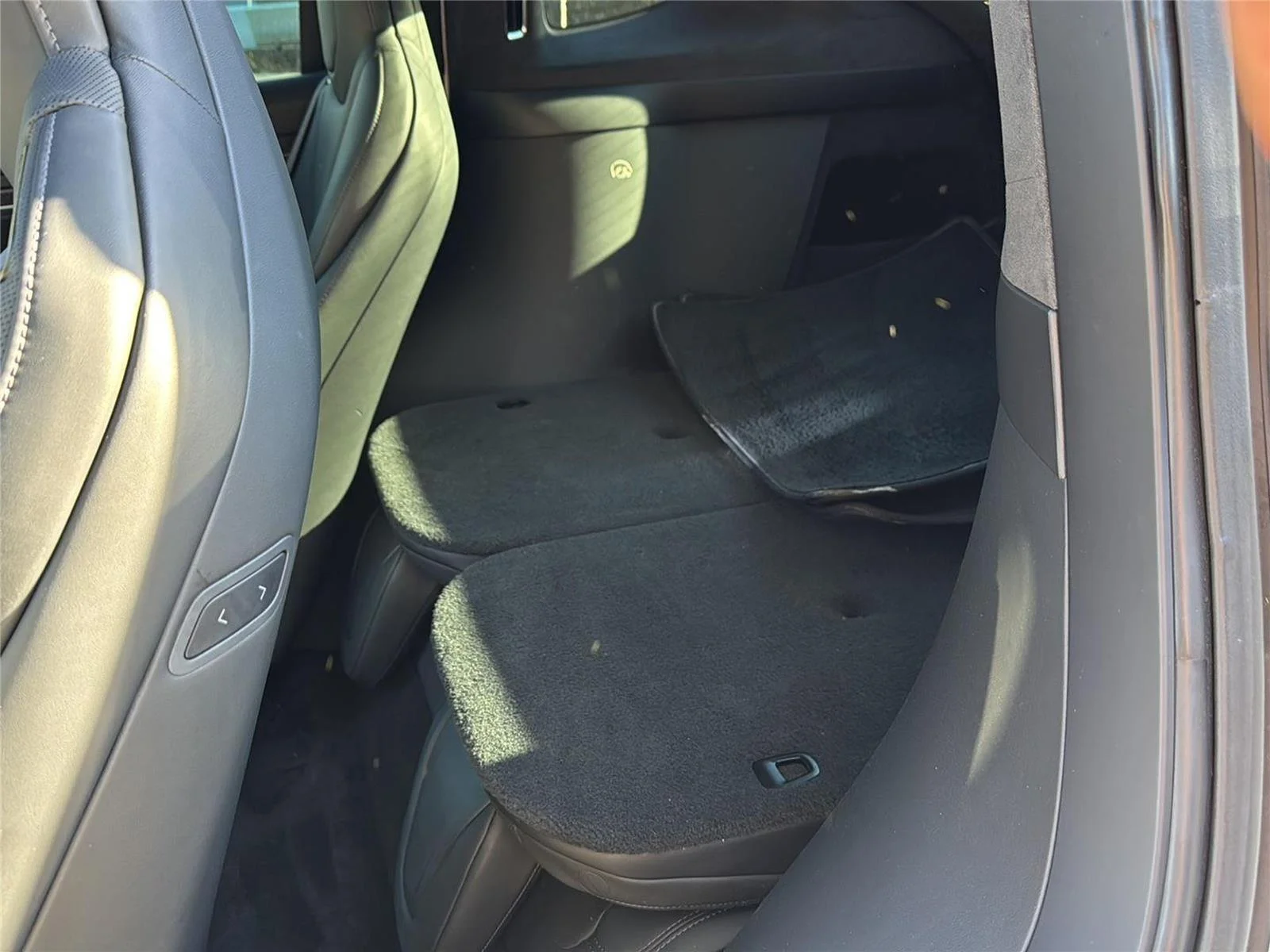 Used 2023 Pearl White Multi-Coat Tesla Plaid image 21