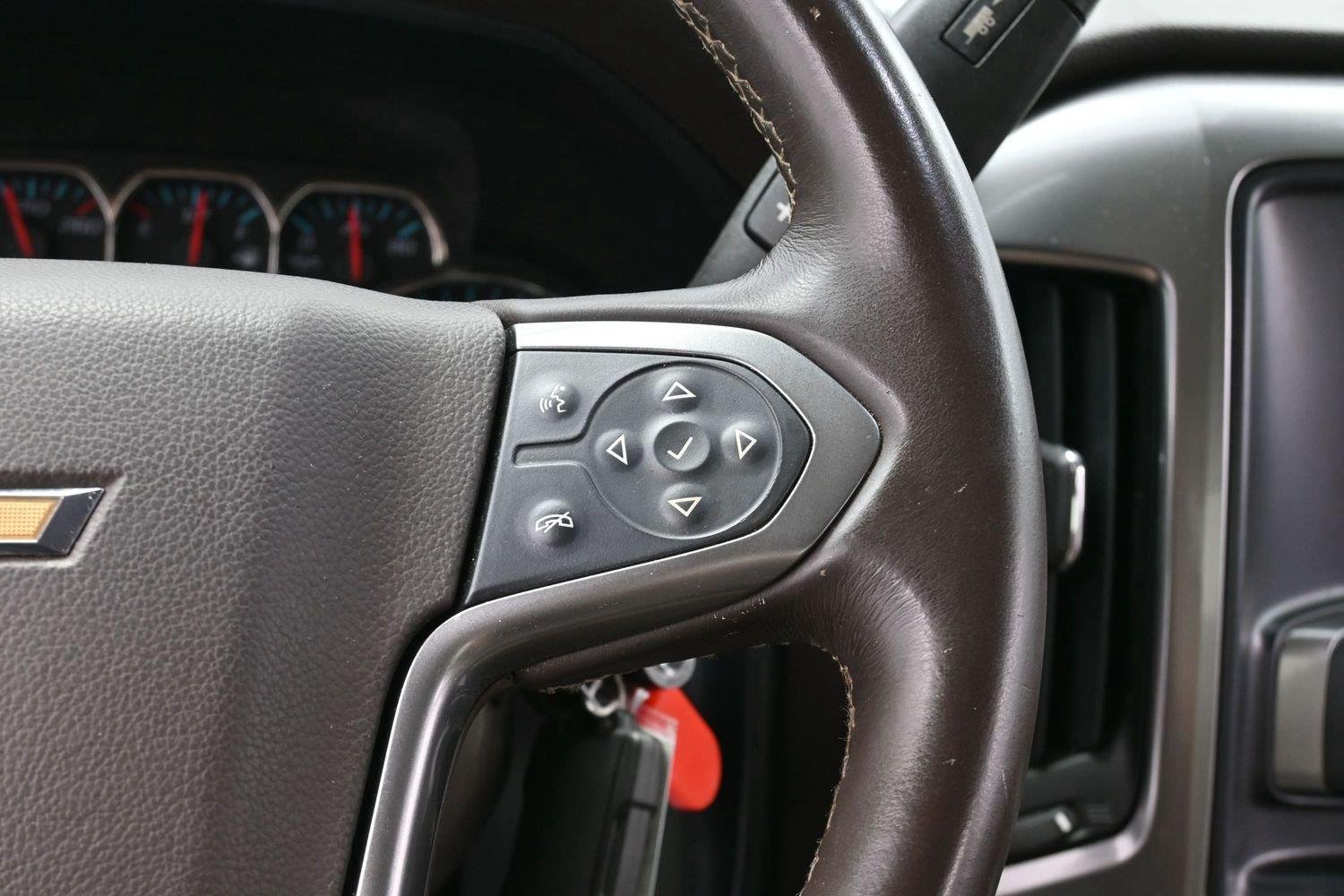 Used 2015 DEEP RUBY METALLIC Chevrolet LT image 15