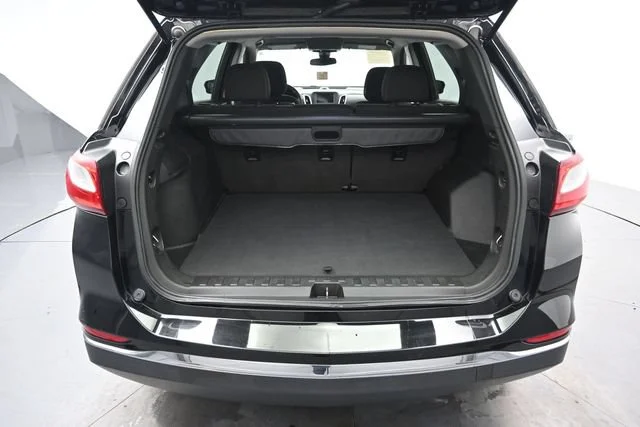 Used 2021 MOSAIC BLACK METALLIC Chevrolet LT image 23