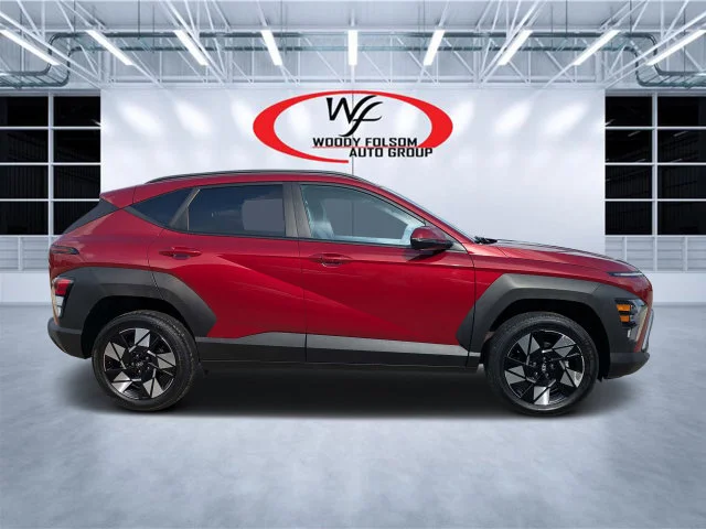 Used 2024 Red Hyundai SEL image 2