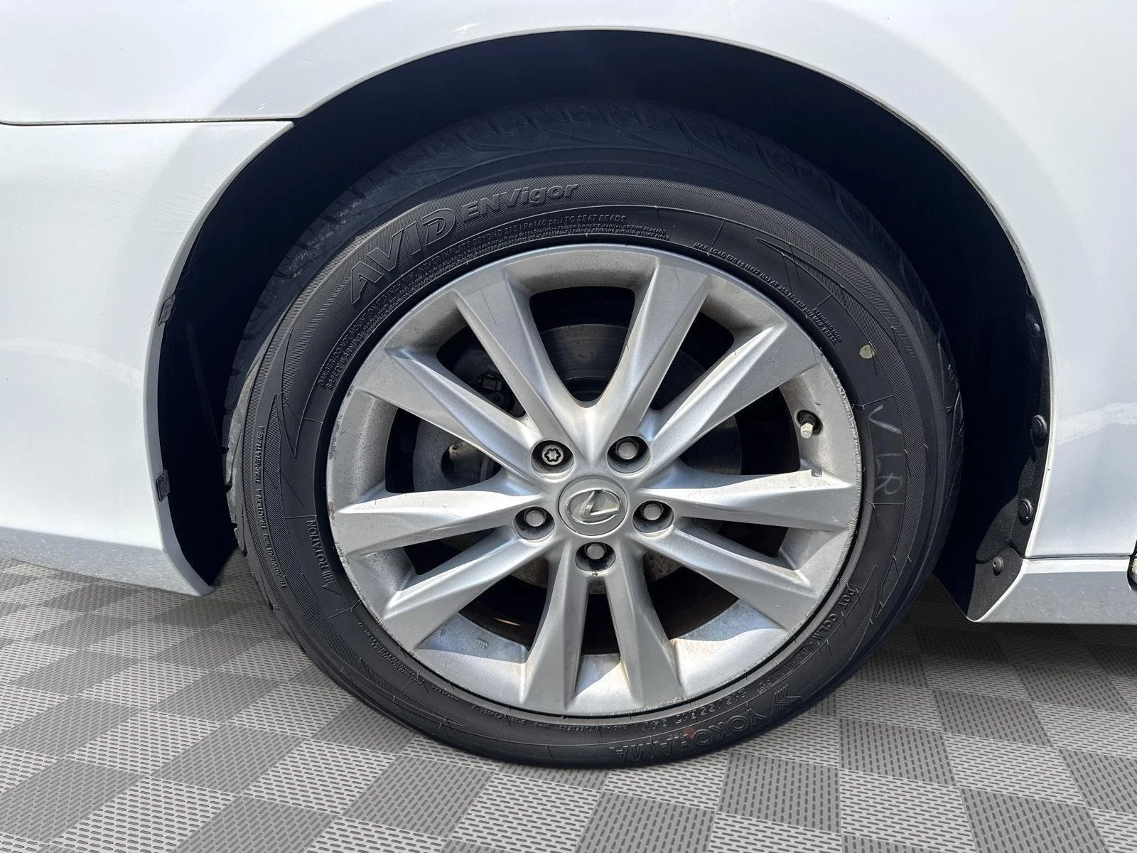 Used 2012 Starfire Pearl Lexus Base image 25