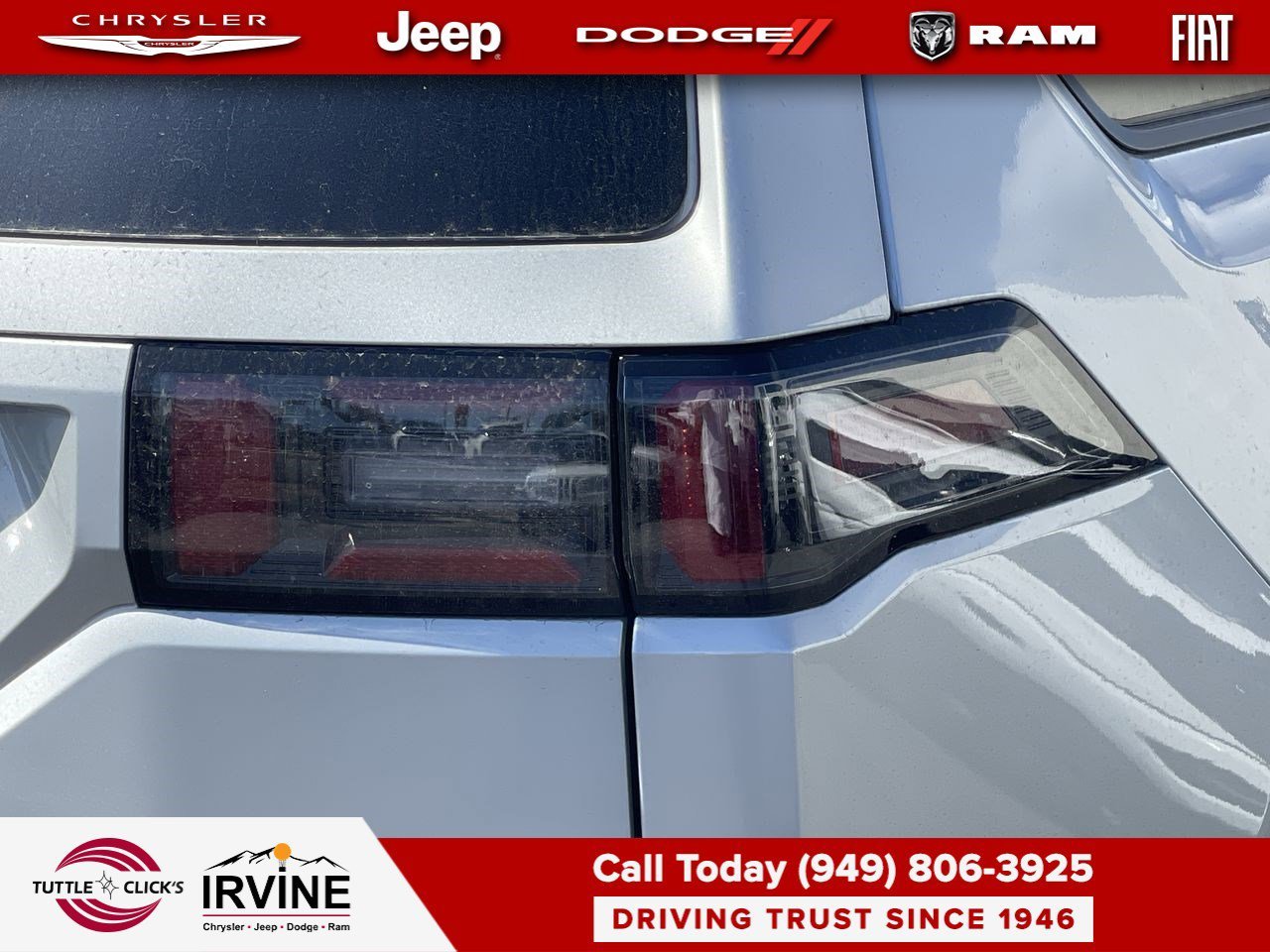 New 2026 Silver Zynith Clear-Coat Exterior Paint Jeep Laredo image 9