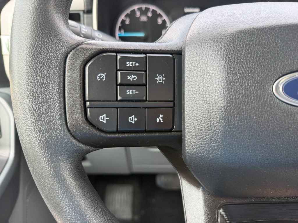 Used 2023 Oxford White Ford XLT image 21