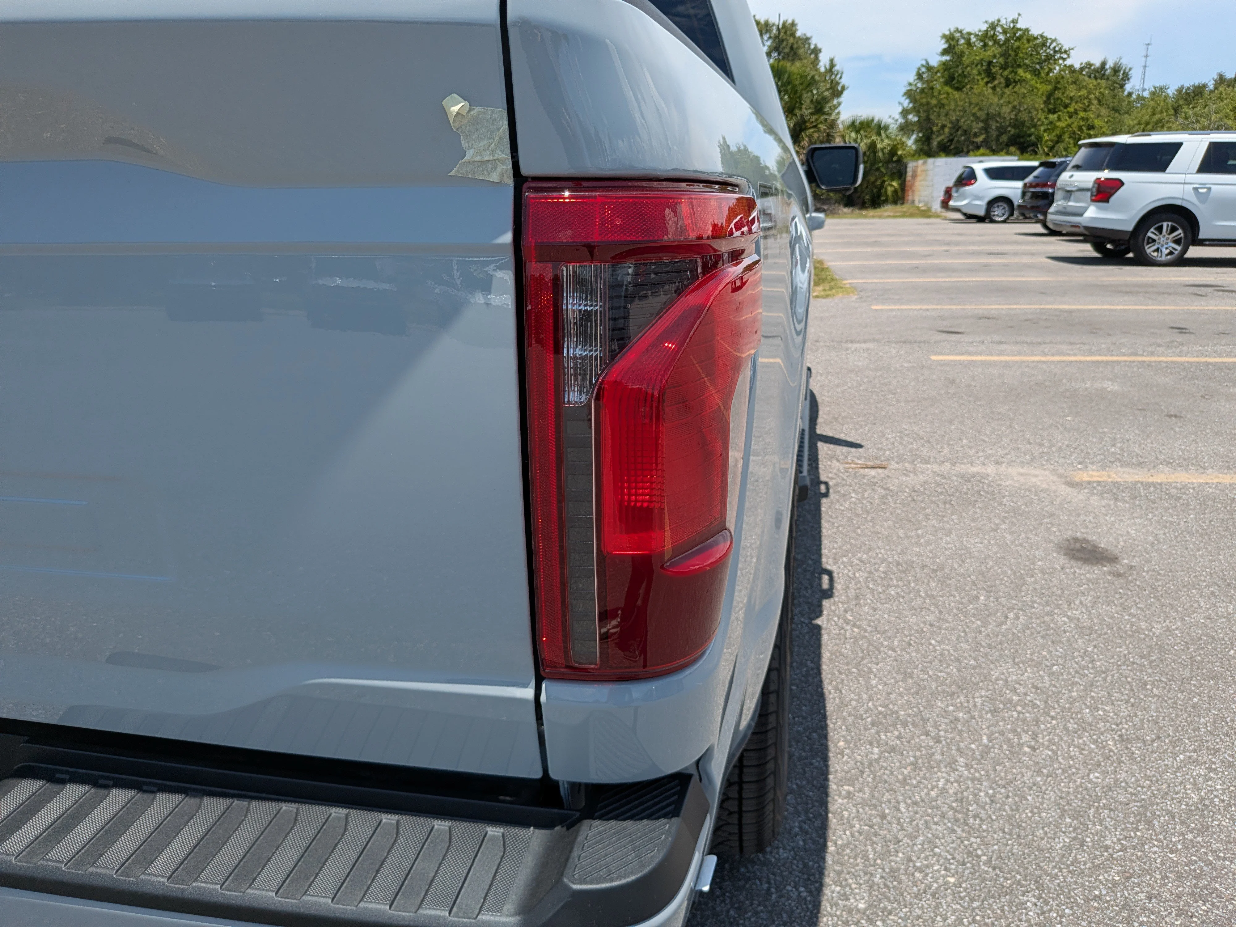 New 2026 Avalanche Ford XLT image 11