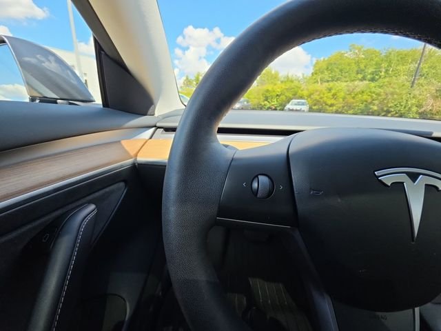 Used 2023  Tesla Base image 11