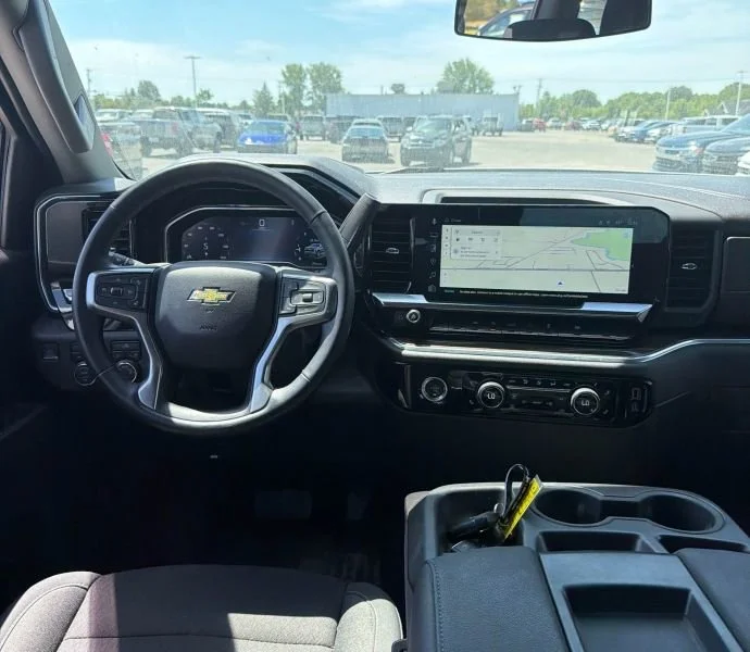 Used 2023 Summit White Chevrolet LT (2FL) image 5