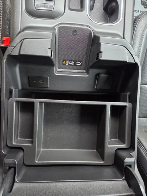 Used 2022 Onyx Black GMC Denali image 27