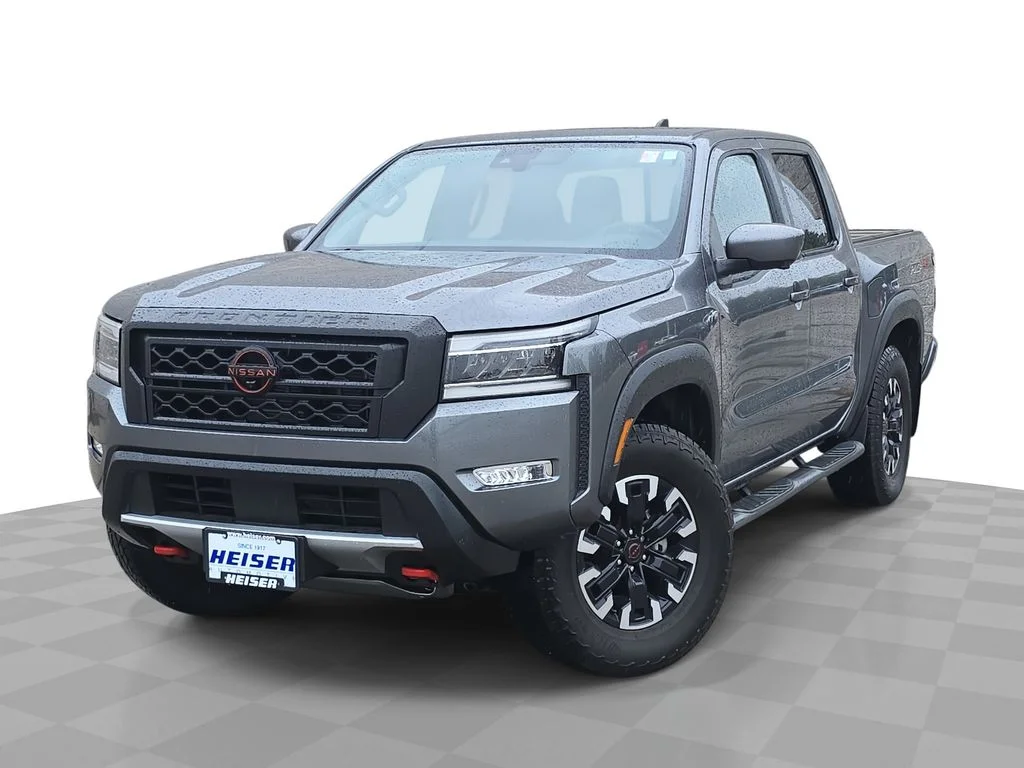 Used 2022  Nissan PRO-4X image 1