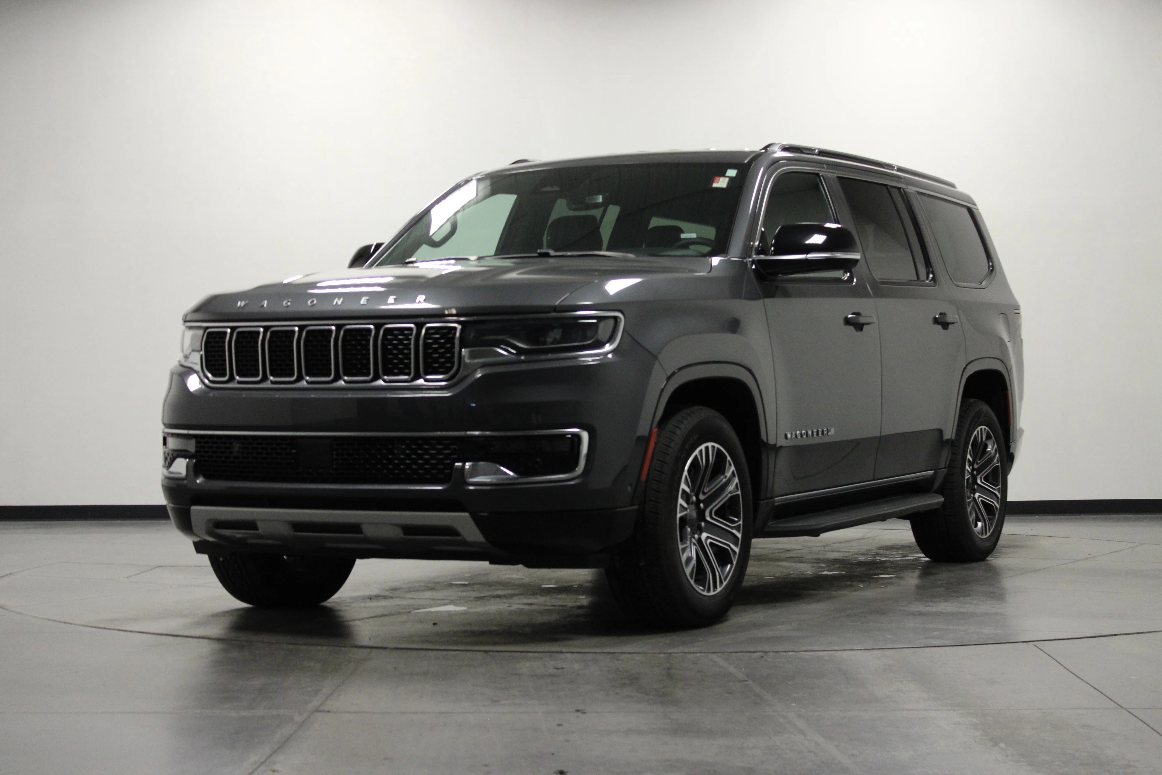 Used 2024 Baltic Gray Metallic Clearcoat Jeep Series II image 8