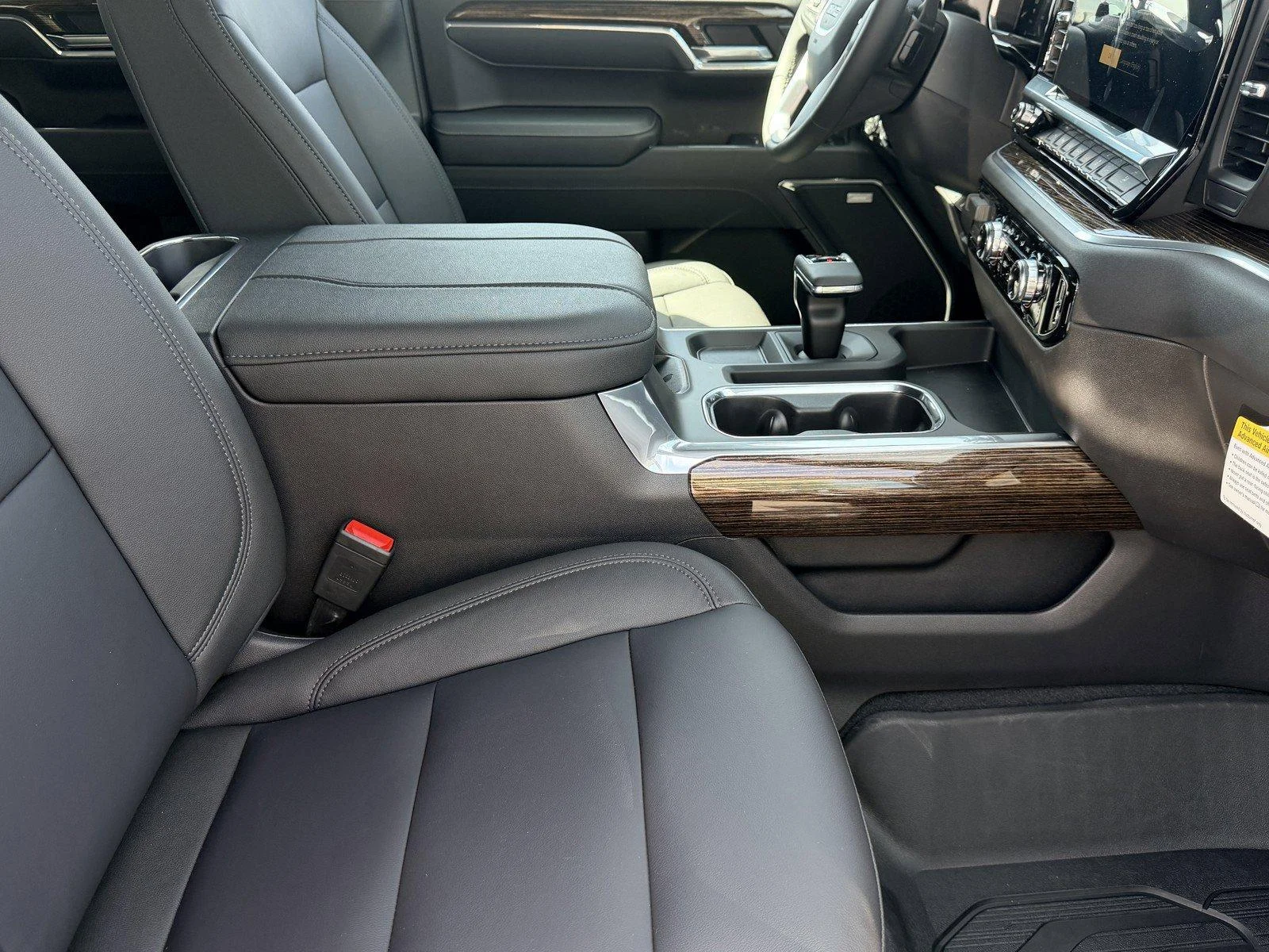 New 2026 Sterling Metallic GMC Elevation image 8