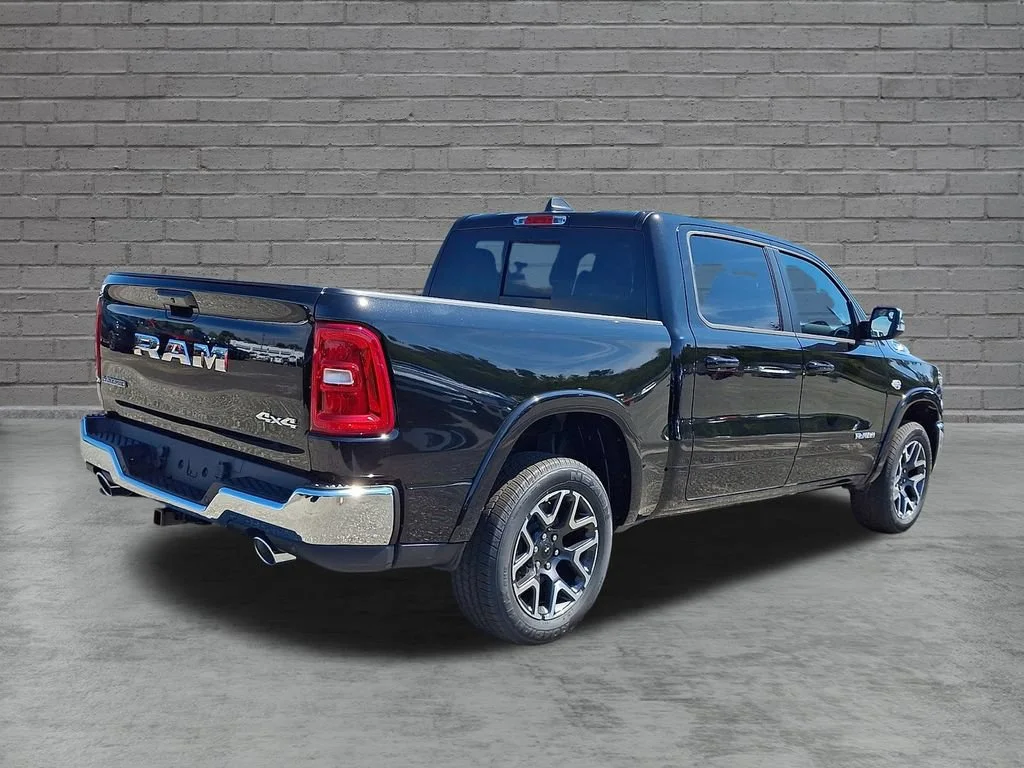 New 2027 Diamond Black Crystal Pearlcoat Ram Laramie image 8