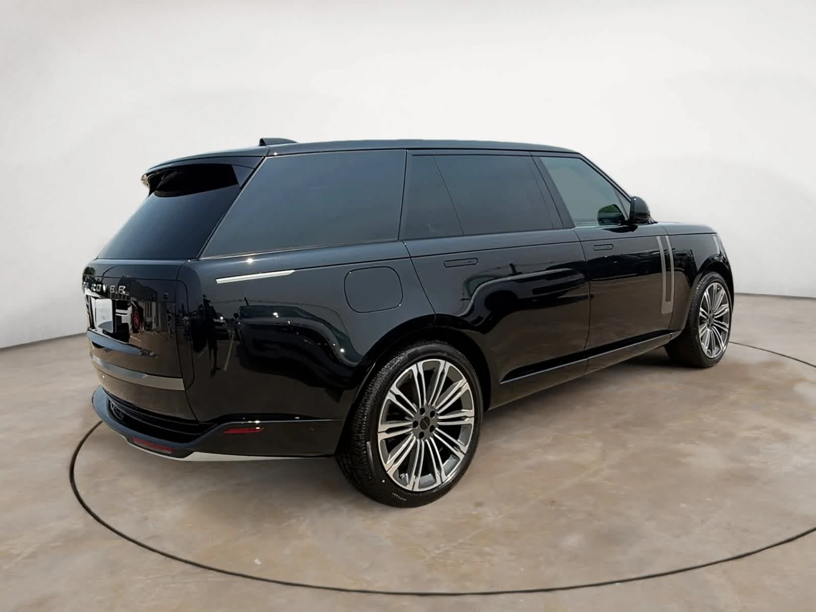 New 2026 Santorini Black Land Rover SE image 5