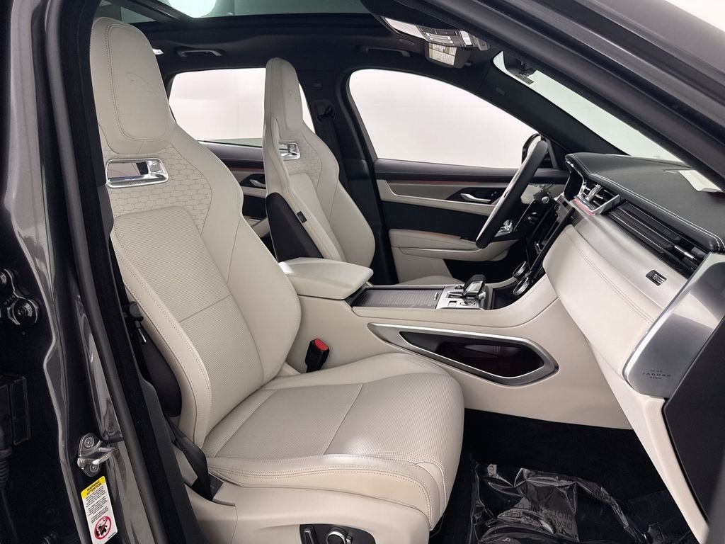 2026 Jaguar F-Pace R-Dynamic S - Photo 23