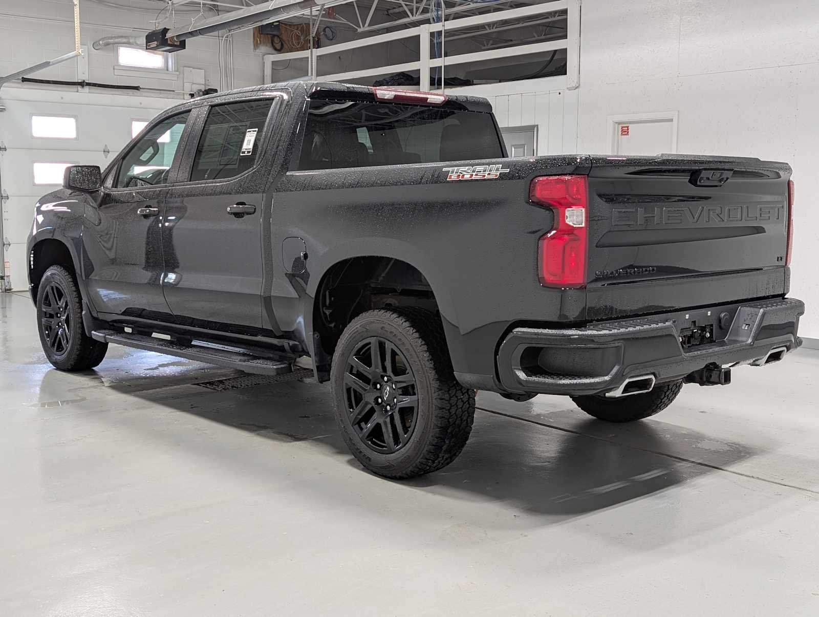 2023 Chevrolet Silverado 1500 LT Trail Boss - Photo 11