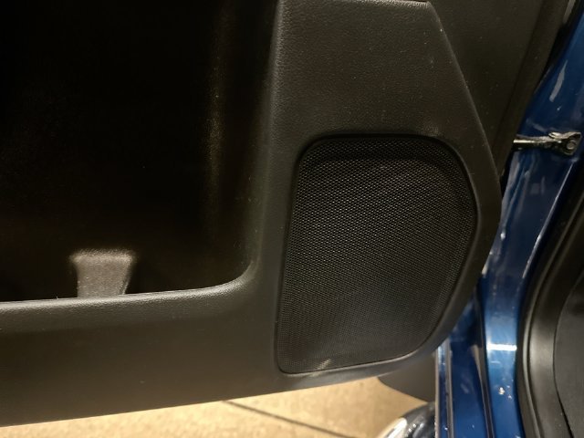 Used 2019 DEEP OCEAN BLUE METALLIC Chevrolet LT image 27