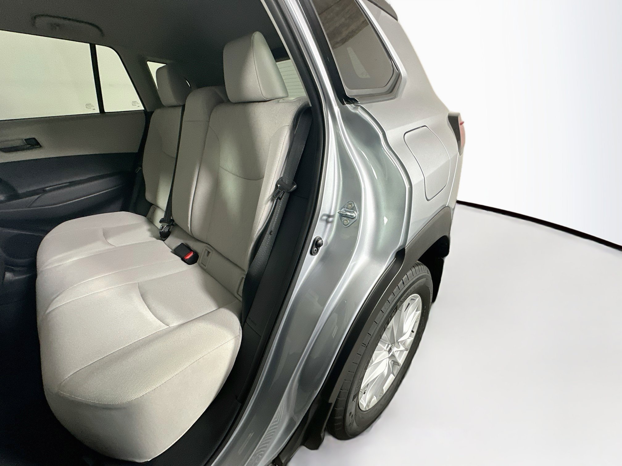 Certified Used 2025 Silver Toyota LE image 26
