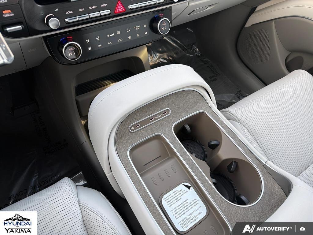 2026 Hyundai Palisade Limited - Photo 19