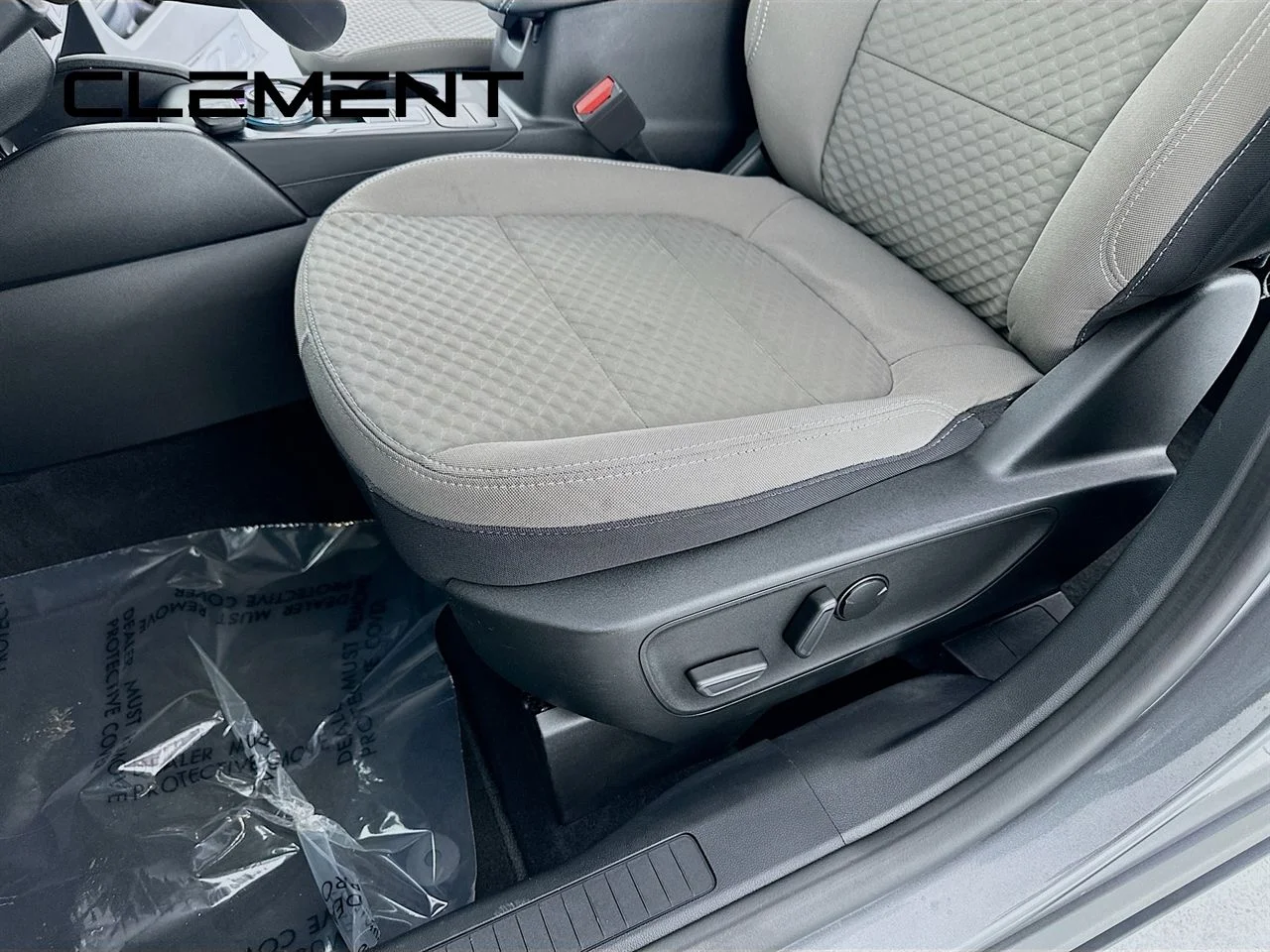 Certified Used 2022 Gray Metallic Ford SE image 27