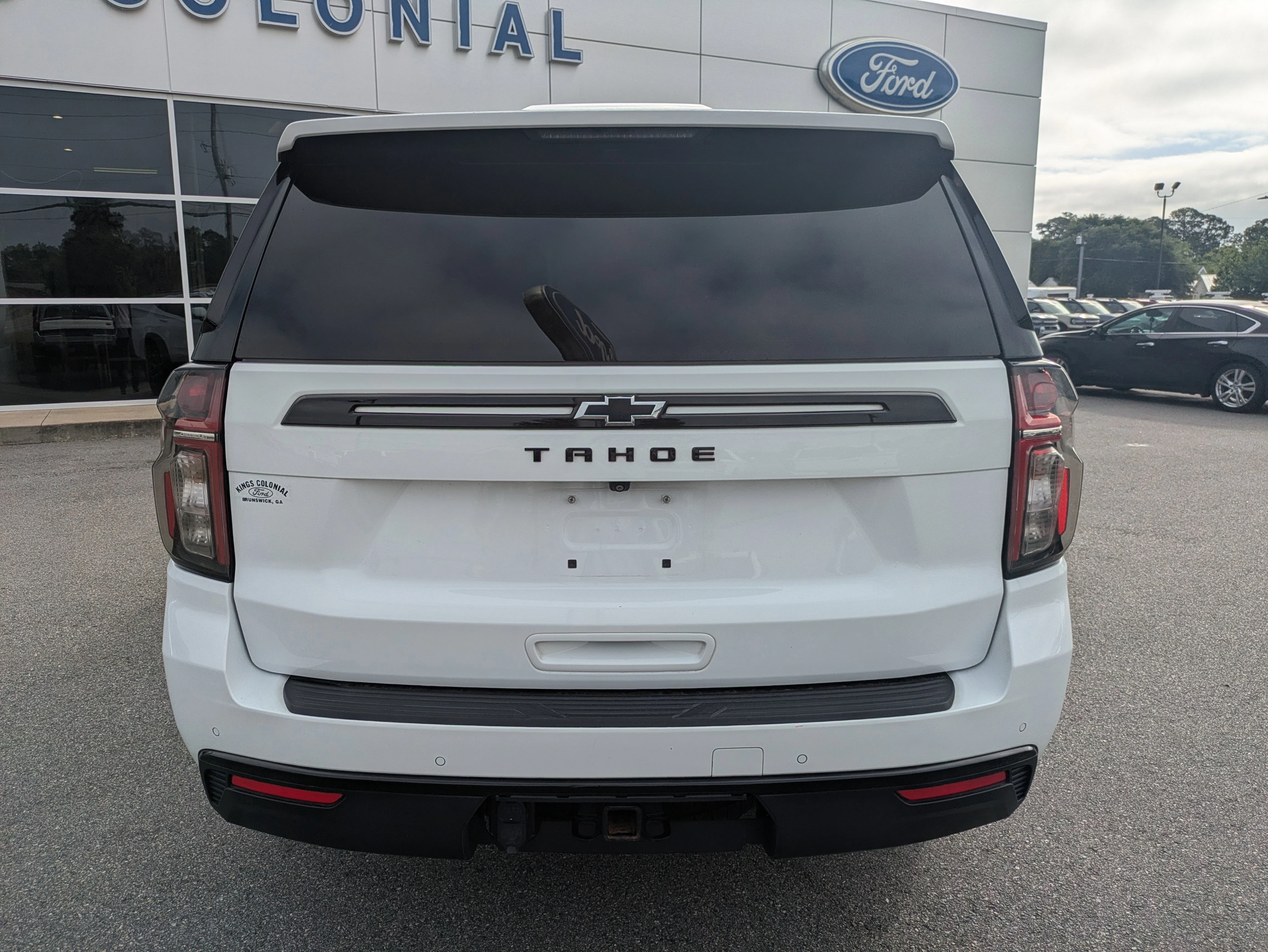 Used 2024 Summit White Chevrolet Z71 w/Luxury Pkg, Leather Quad Buckets, Panoramic Moonroof, & 3rd Row Seat image 5