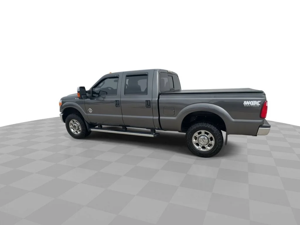 Used 2016 Gray Ford XLT image 6