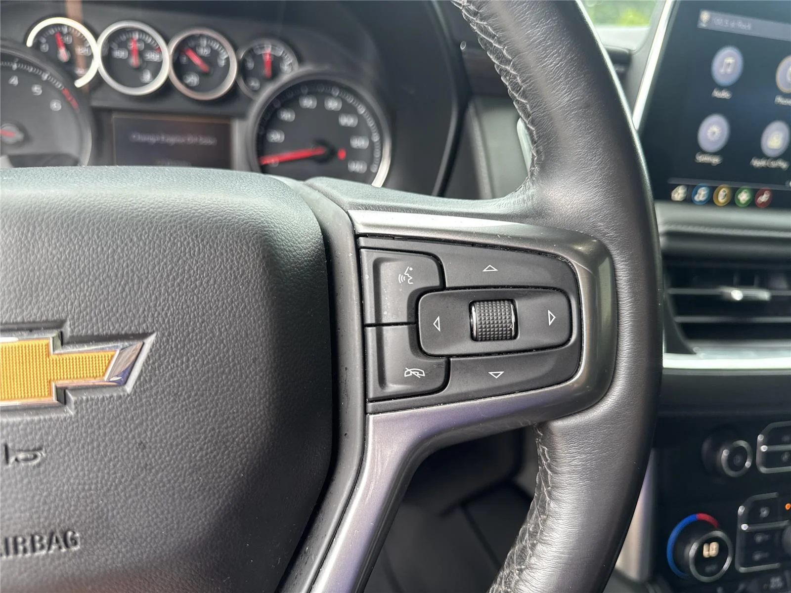 Used 2021 SUMMIT WHITE Chevrolet LT image 24