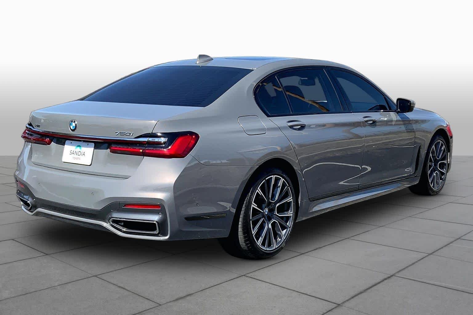 Used 2020 Bemina Grey Amber Effect BMW 750i xDrive image 12