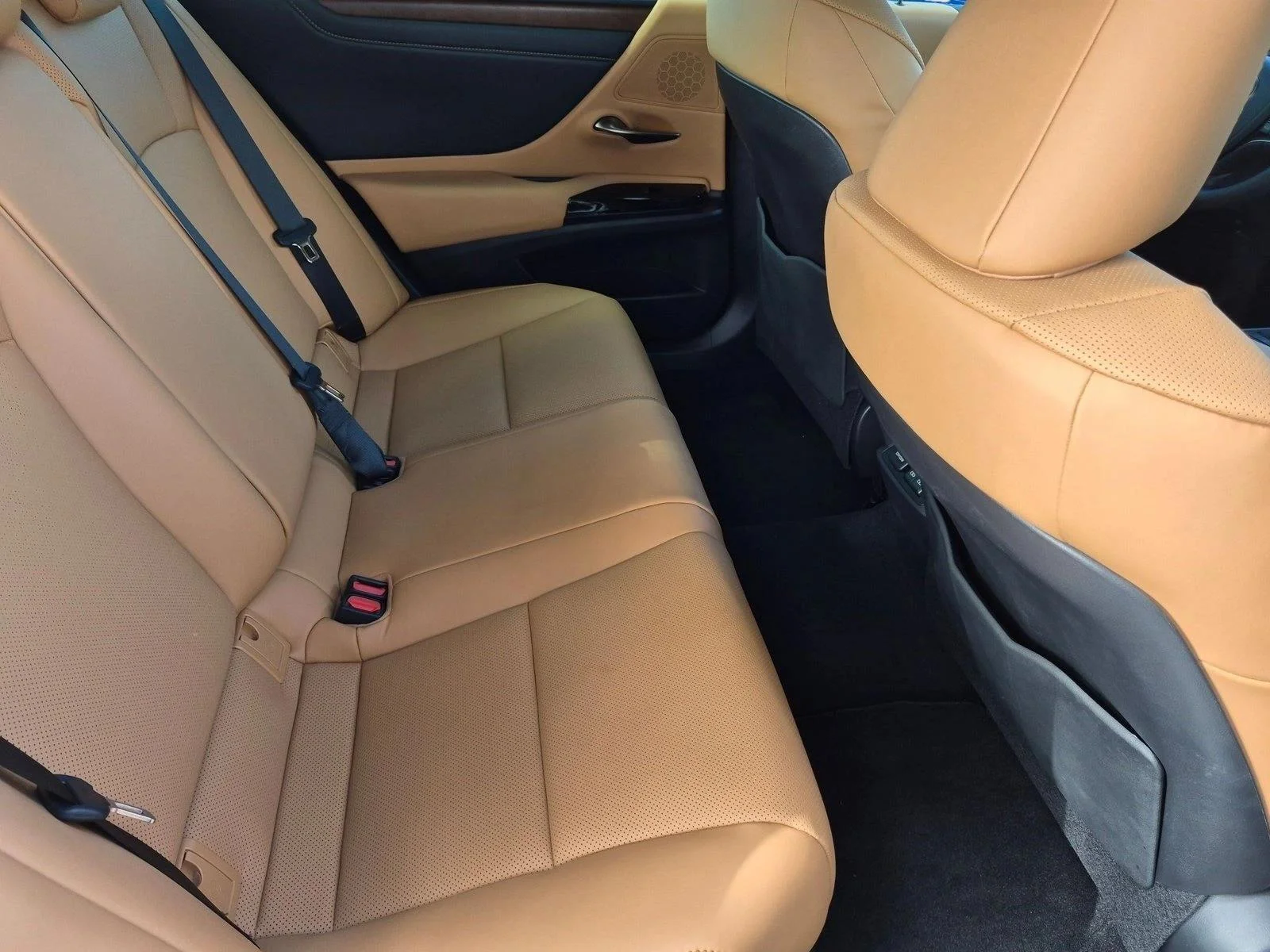 Certified Used 2025 Eminent White Pearl Lexus ES 350 image 19