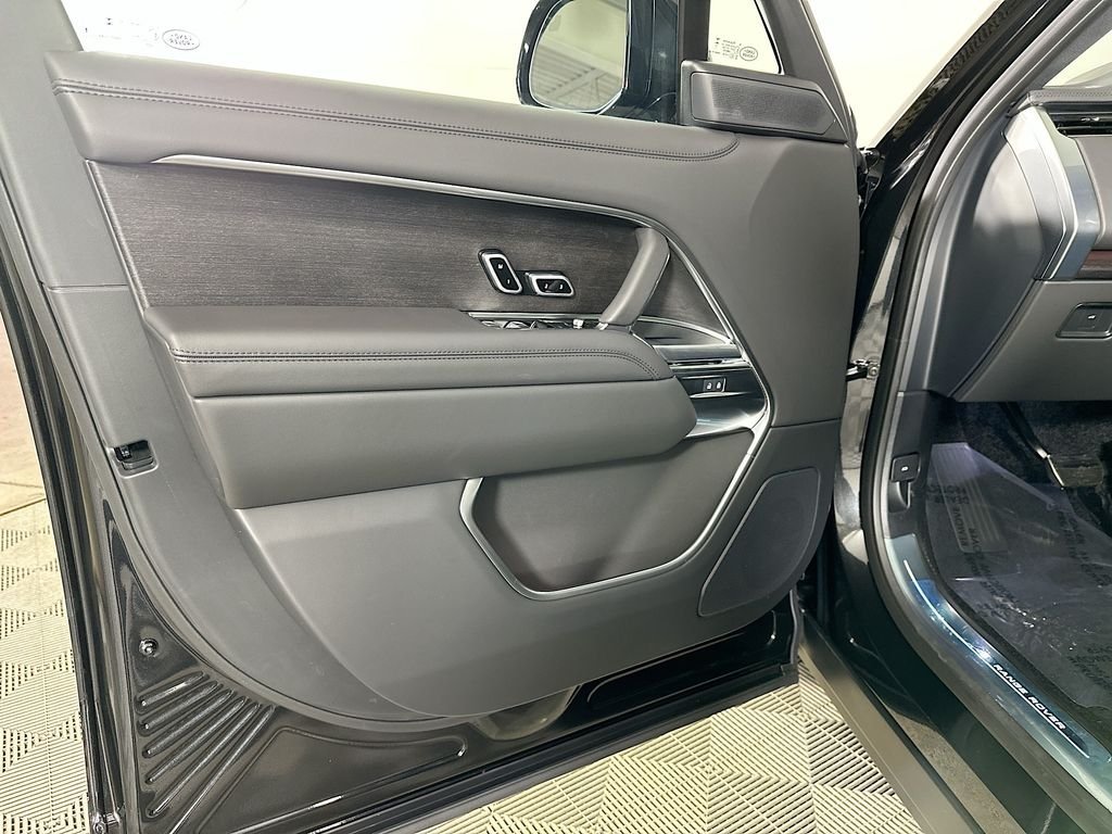 2026 Land Rover Range Rover SE - Photo 22