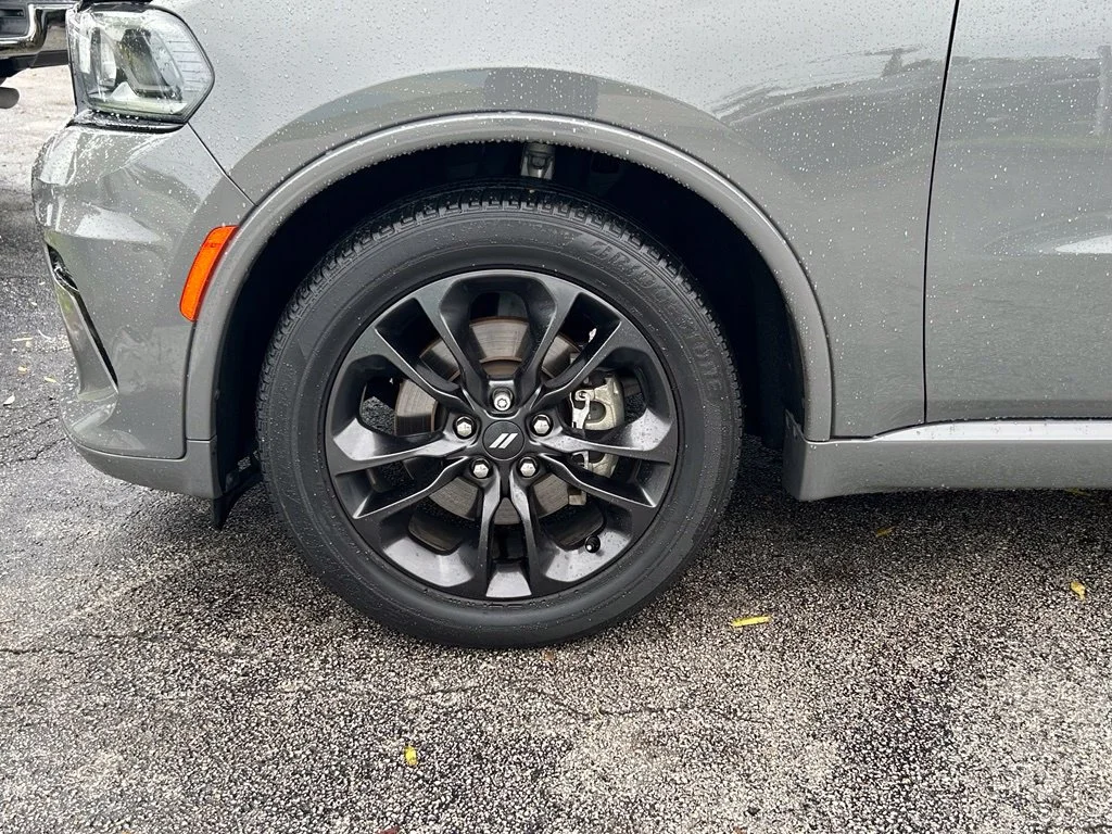 Used 2022 Gray Dodge SXT image 25