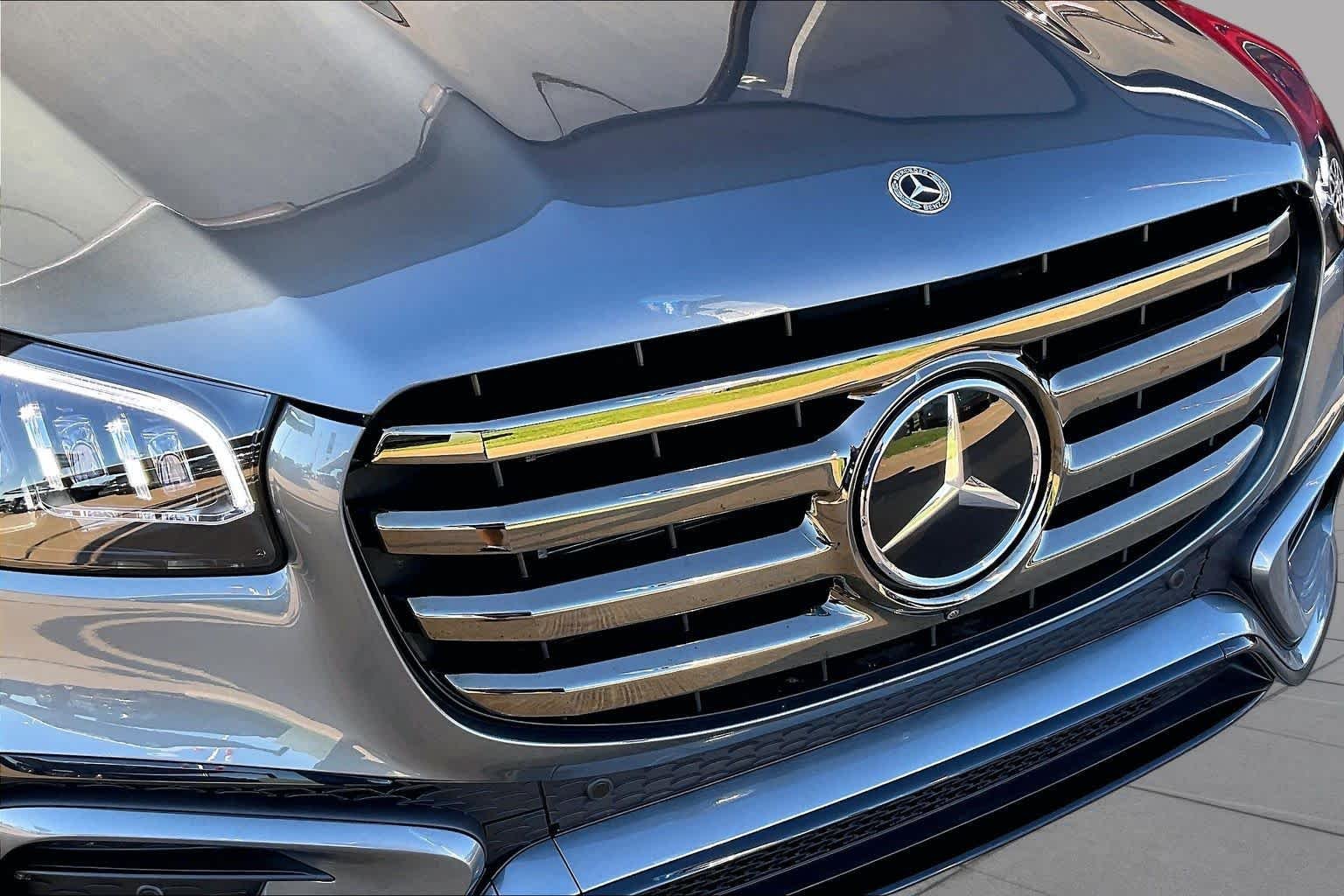 Used 2026 Selenite Grey Metallic Mercedes-Benz GLS 450 image 29