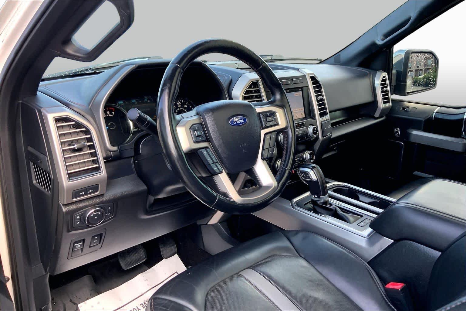 Used 2019 White Platinum Metallic Tri-Coat Ford Platinum image 16