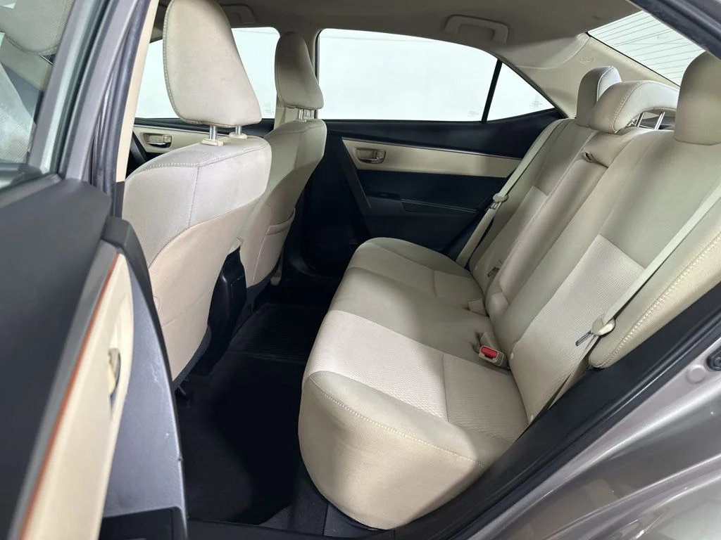 Used 2015 Brown Toyota LE image 28