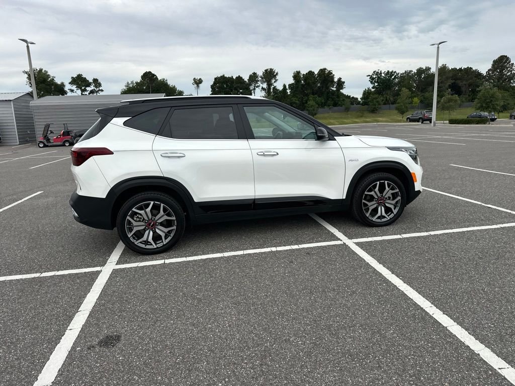 Used 2023 White Kia SX image 5