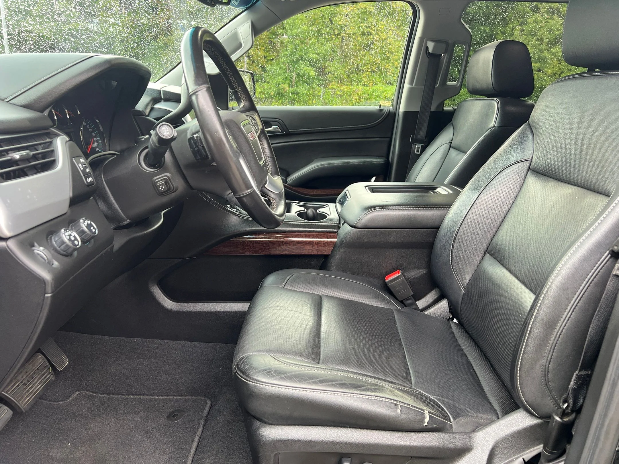 Used 2020 Black GMC SLT image 18