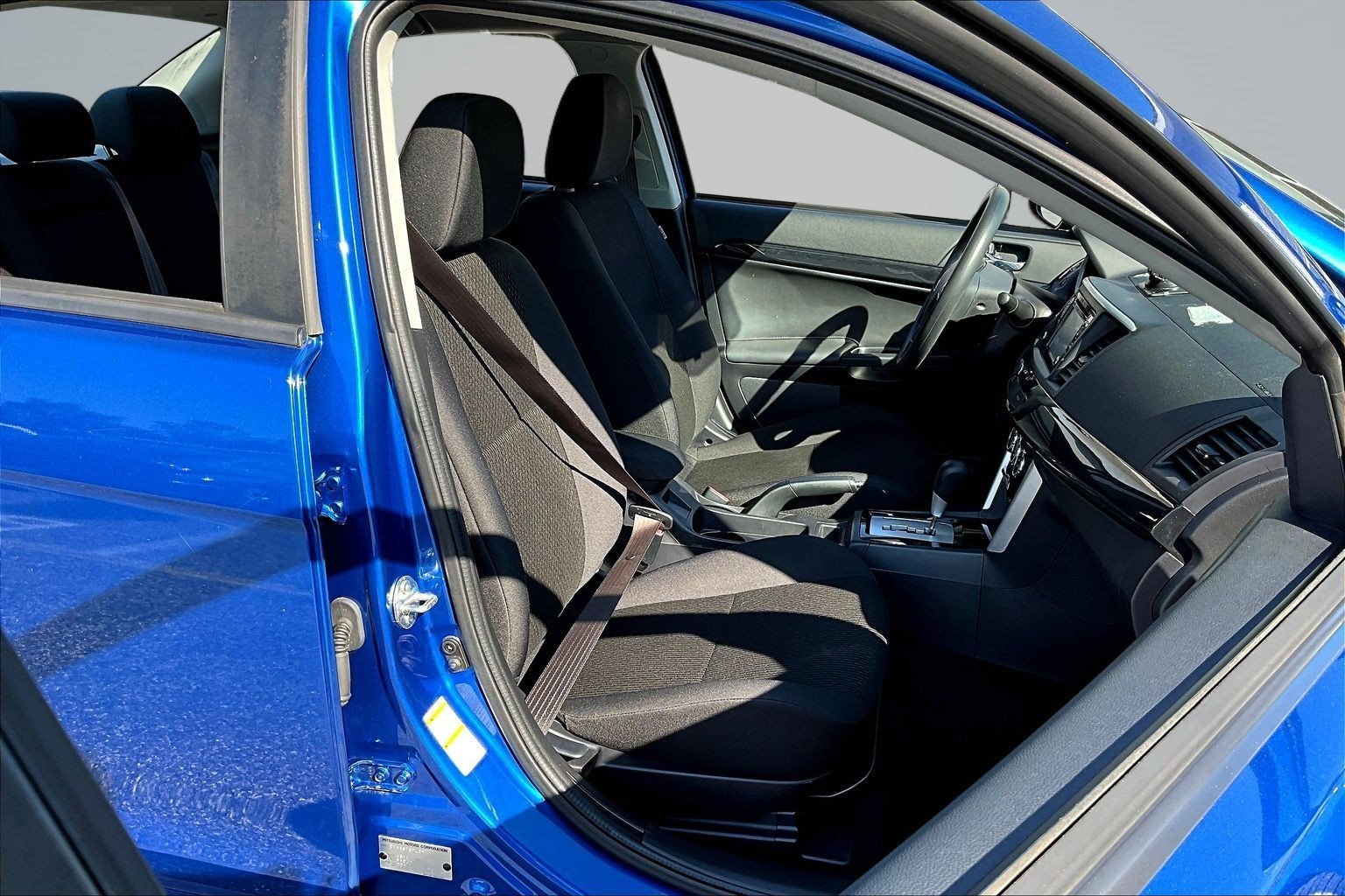 Used 2017 Blue Mitsubishi ES image 24